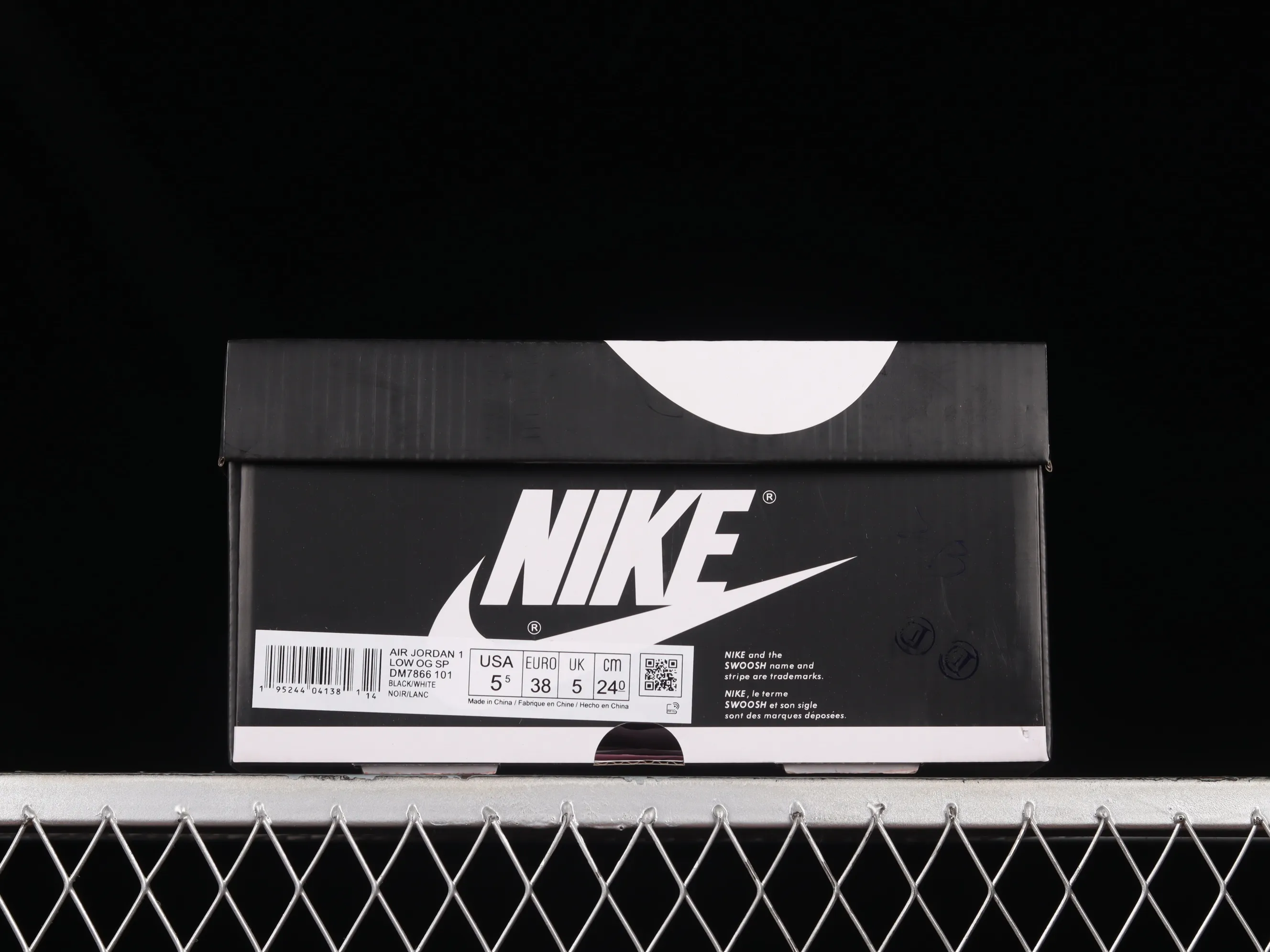 All categories Air Jordan Jordan series basketball shoes Air Jordan 1 Low Travis Scott x Air Jordan 1 Low OG AJ1 Joe 1 black and white panda reverse inverted hook joint casual sports basketball shoes DM7866-101